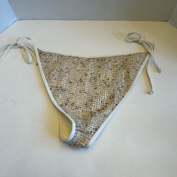 L*Space Ivory Black String Bikini Bottom NWOT Size 2XL - Picture 3 of 5